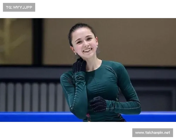 女子单人滑赛场三大明星选手精彩对决引领冰上风潮